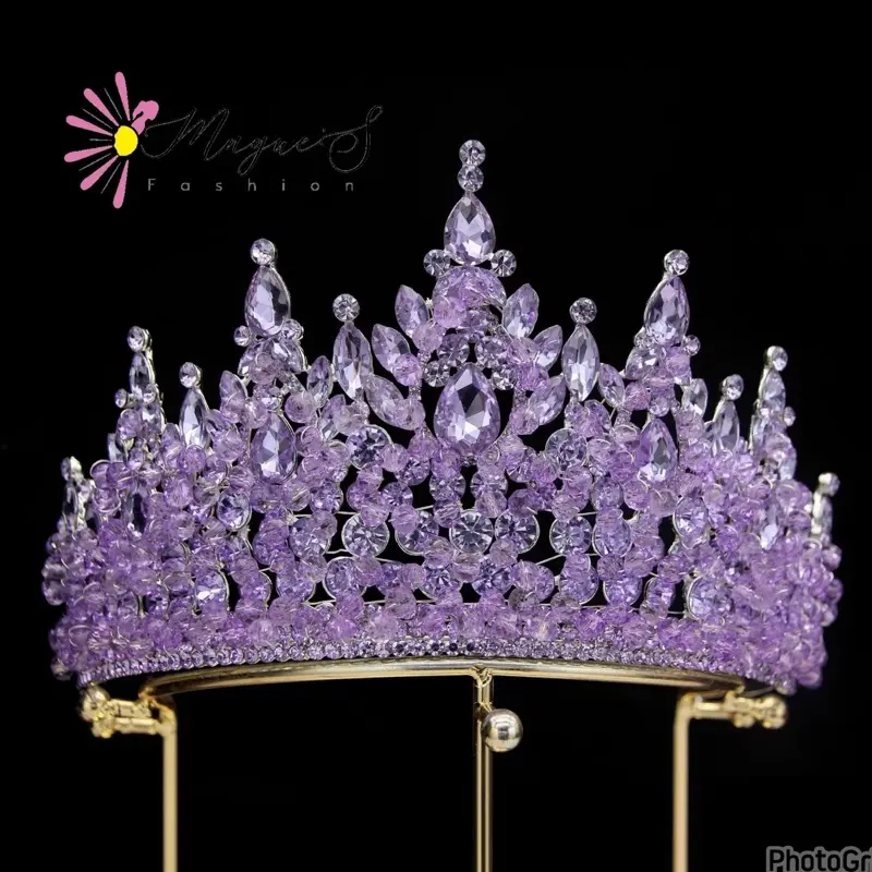 Quinceañera Crown with Elegant Design and Unique Crown Shape