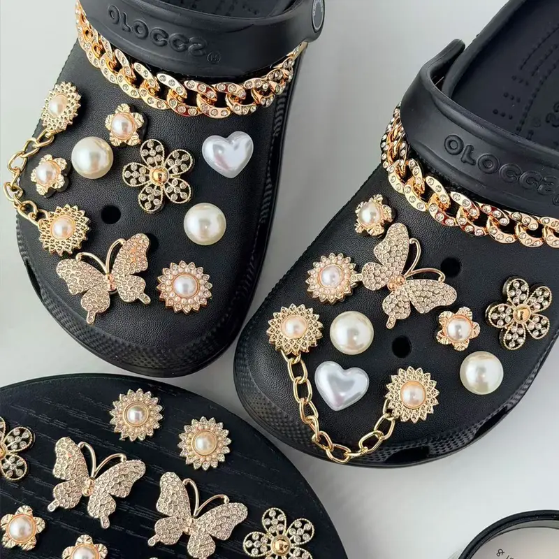 20pcs New Hole Shoe Accessories Silver Heart Butterfly Five-Leaf Flower Silver Rhinestone Chain Cute Small Decorations for Women Shoes Shoe Chain Charm Cute Shoe Charms