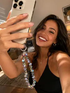Sparkling Teardrop Crystal Phone Lanyard, Handmade Beaded Wrist Strap for Smartphones, Elegant Mobile Phone Decoration Accessory, Anti-Drop Wristlet Phone Charm with Detachable Bag Keychain Style, Cute Christmas Halloween Party Birthday Gift for Mom Wife