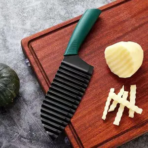 Multi-Functional Crinkle Cutter Knife – Wavy Potato Slicer, Creative Vegetable Cutter for Fancy Cuts, Household Wave Slice Tool for Potatoes & Veggies