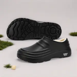 FoamFam waterproof, wide-toe, thick-soled, non-slip slippers suitable for restaurants, gardens, homes, laboratories, nursing homes, and other places. Thick-soled, warm winter slippers.