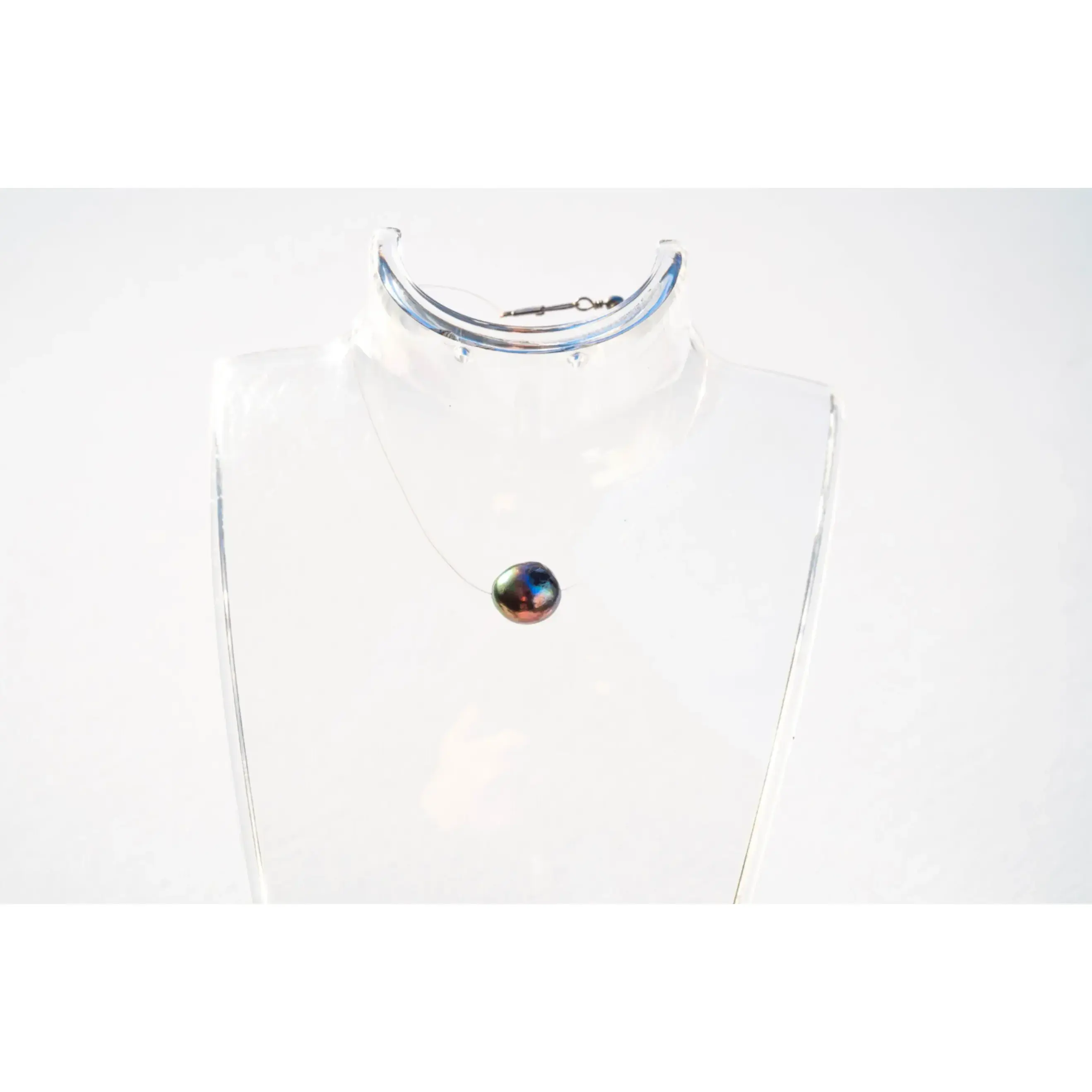 Black Ladyfish Floating Pearl Necklace