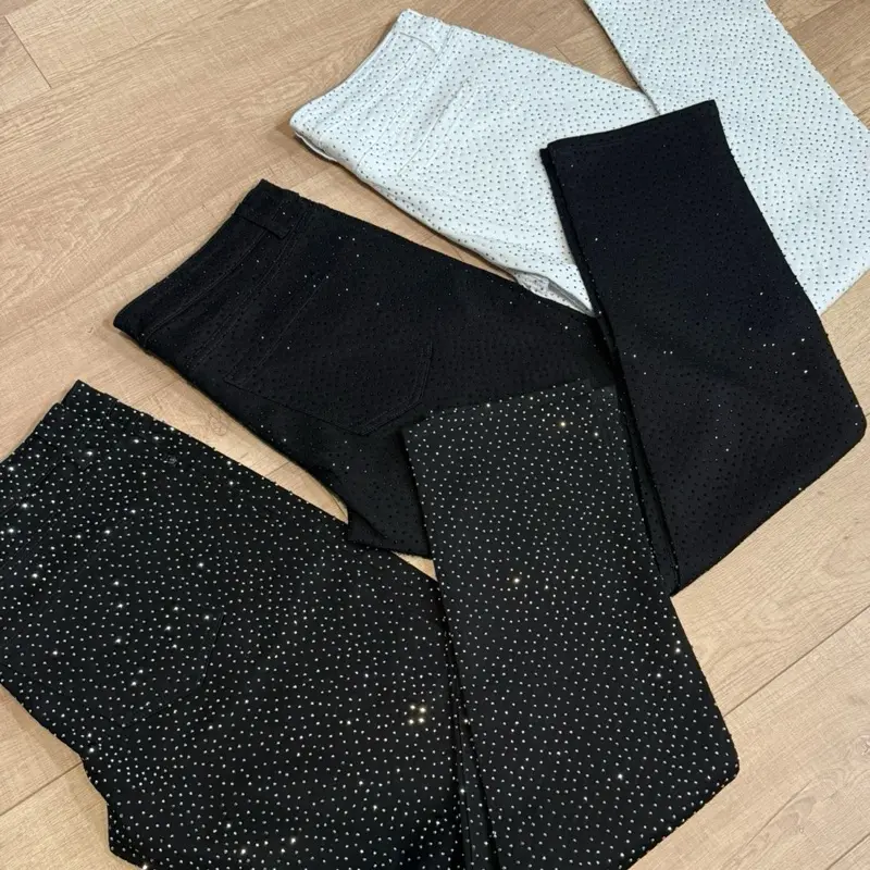 SPECK FULL RHINESTONE JEANS (STRAIGHT) SPECK FULL RHINESTONE JEANS (STRAIGHT)