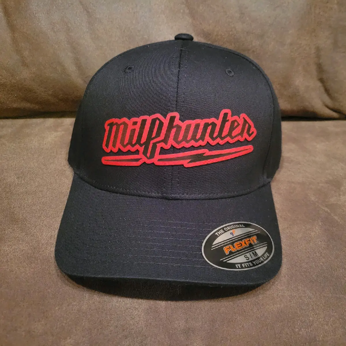 Classic Logo Flexfit Fitted Baseball Cap - Fashion Clothing Accessory for Daily Wear