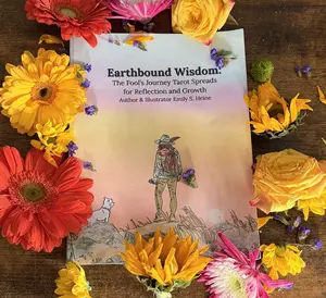 Earthbound Wisdom: The Fool’s Journey Tarot Spreads for Reflection and Growth