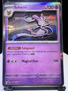 Shadowbox Holofoil Sylveon