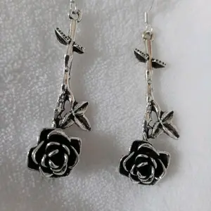 Vintage victorian gothic silver tone Rose  earrings Female Casual