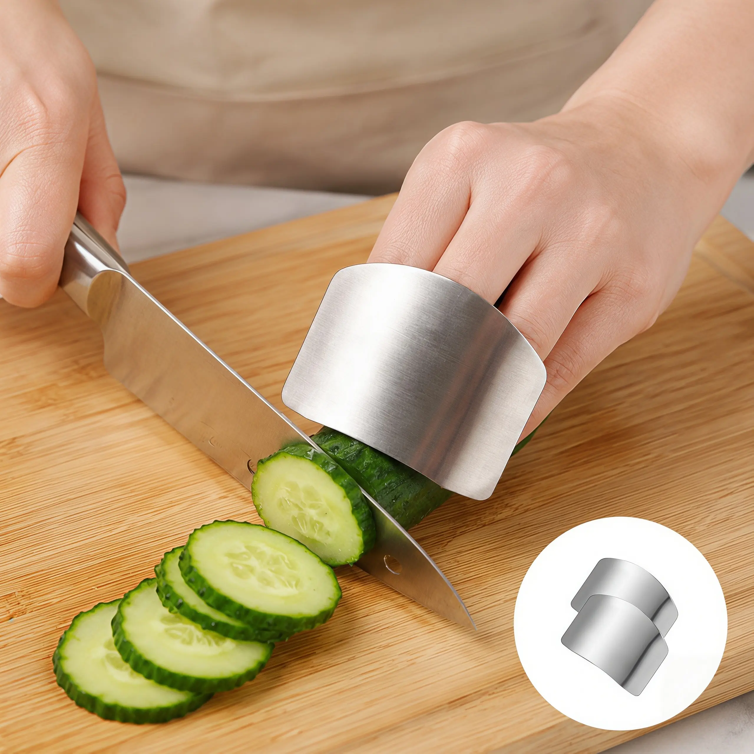Finger Guards for Cutting, 2 Pcs Stainless Steel Finger Protector for Cutting Food, Knife Guard, Chopping Protector for Dicing and Slicing in Kitchens