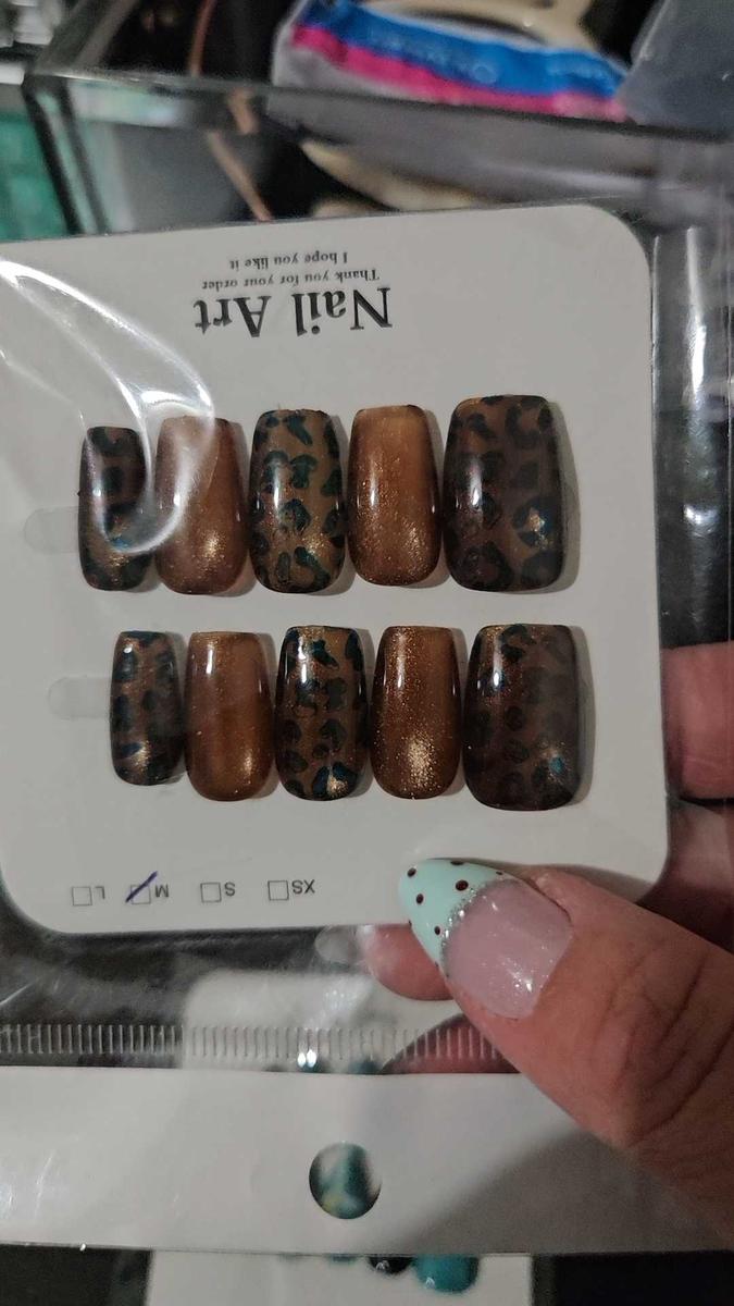 Item: M(short/medium), $20.99 5bags, host:Tessa