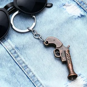 Mini Pistol Shaped Pendant Keychain, Vintage Gun Keyring for Men, Novelty Gift