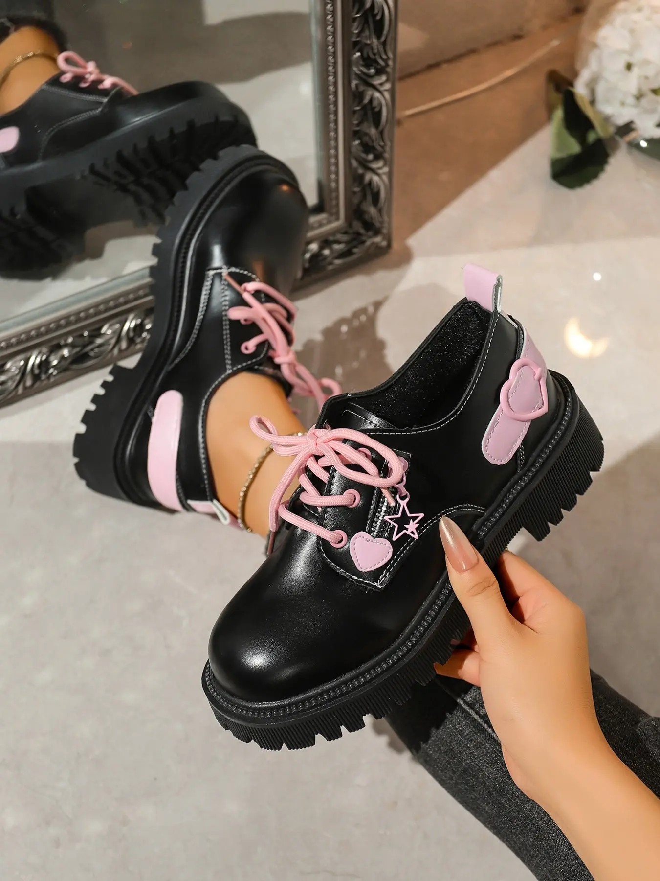 Women's Thick Sole Casual Mary Jane Style Shoes, Zipper Laces with Heart Decor, Comfortable Fashion Walking Shoes for Campus, Daily Shopping, Dates