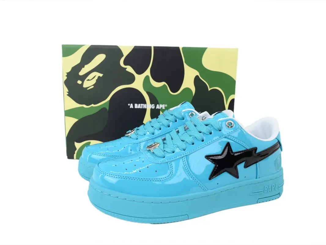 Bright Cyan Gloss Patent Leather Low Top Skate Sneakers Black Star Lightning Patch Matching Thick Rubber Flat Sole Lace Up Retro Street Basketball Casual Trainers Unisex