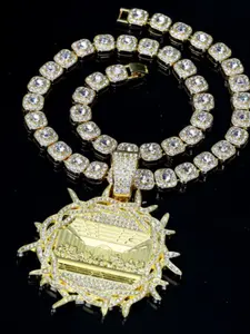 Men Women Full Diamond Pendant Necklace Alloy Thorn Studded with Diamonds Classic Cuban Necklace High End Necklace Diamond Inlaid