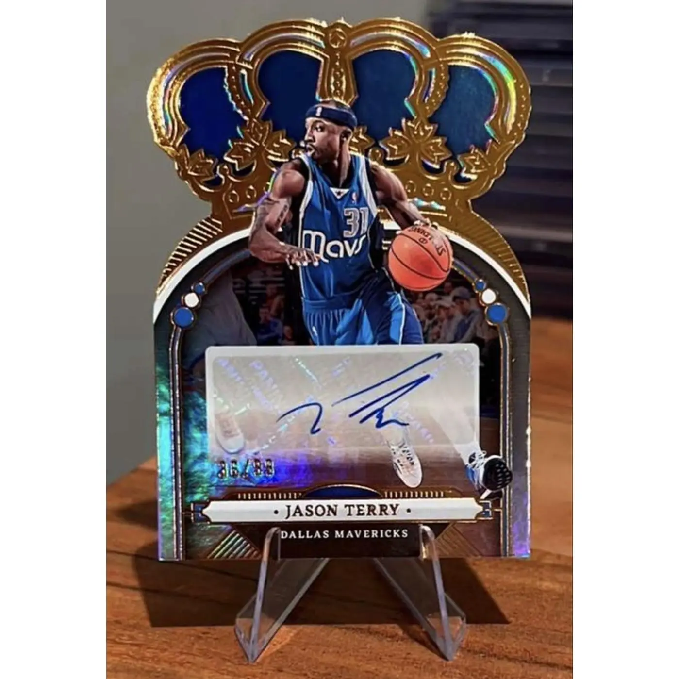 Panini Crown Royale 2022-23 Crown Autographs #CA-JET Jason Terry #86 of 88 Dallas Mavericks Basketball Card