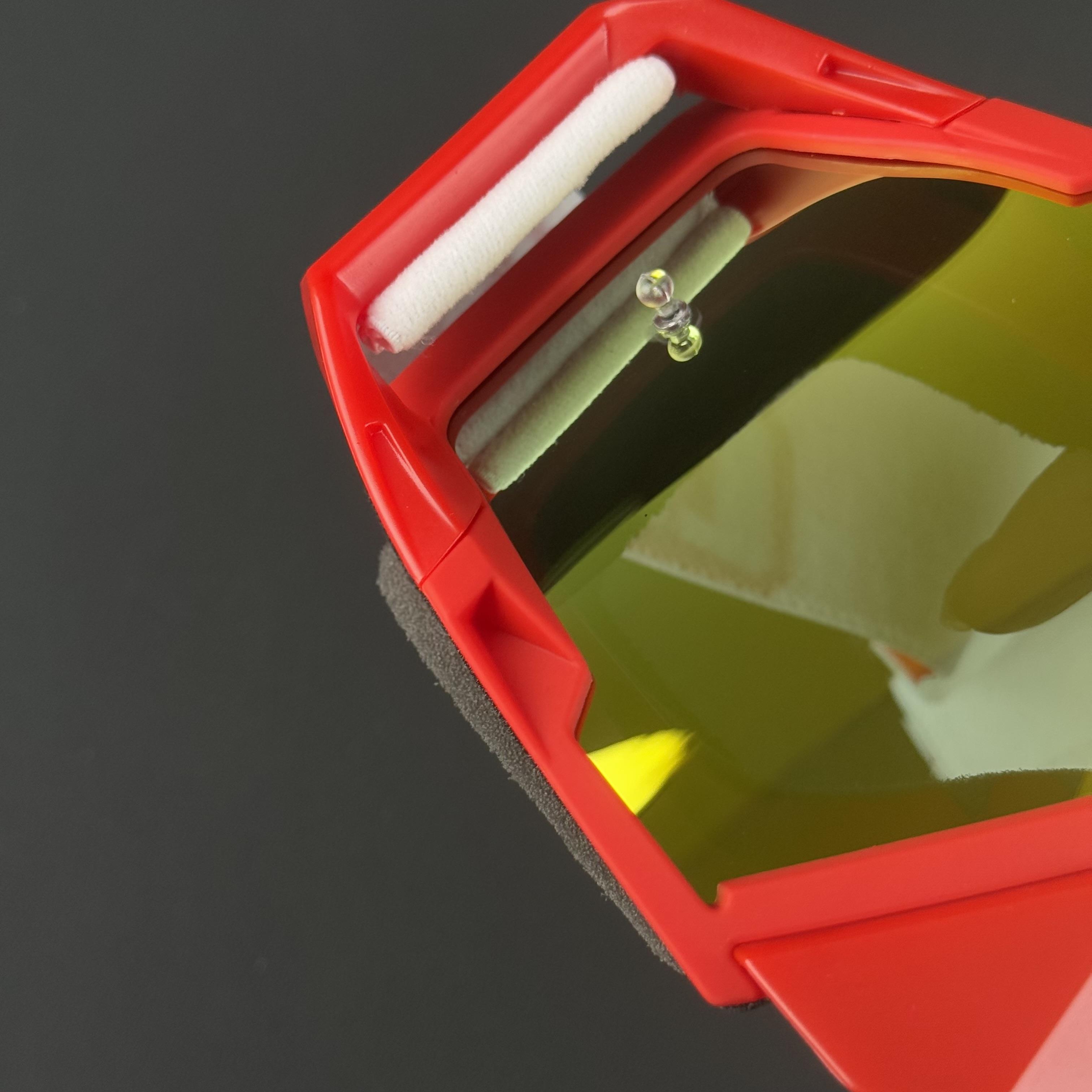 Thor-style motocross goggles with mirrored lenses, adjustable strap, anti-fog, and UV400 protection. Off-road riding eyewear for outdoor use, suitable for motorcycles, ATVs, and skiing.