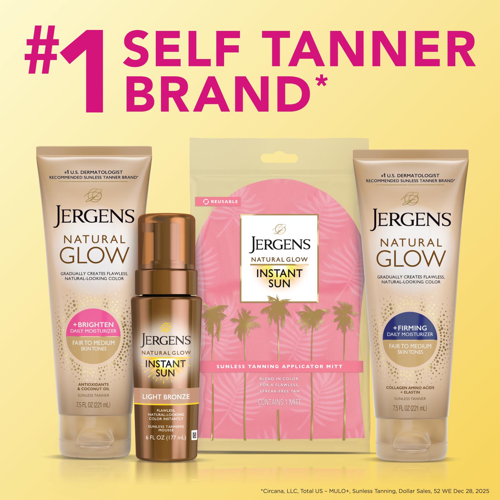 Jergens Natural Glow +Brightening Self Tanner Body Lotion, Sunless Tanning, Fair to Medium Skin Tone, Daily Moisturizer with Coconut Oil, Vitamin E and Antioxidants, 7.5 Oz