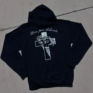 Con dios hoodie Pullover