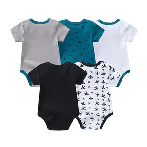 5-piece set of boys' bodysuits, baby cotton short-sleeved dresses, and essential cartoon sports-style clothing for baby boys