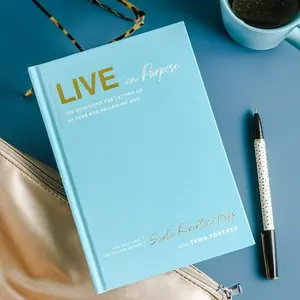 Live on Purpose Collector's Edition with Sprayed Edges by Sadie Robertson Huff [Hardback Book] 100 Devotions with Scripture, Prayer, and Practical Steps to Grow Confidence, Replace Anxiety with God’s Promises, and Live Your Most Purposeful Life