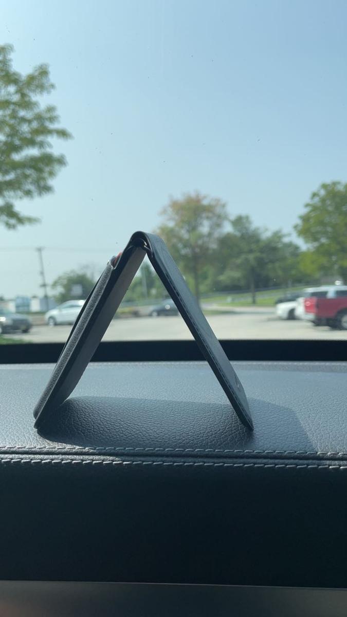 Item: Wallet Stand With FindMy Feature, Black