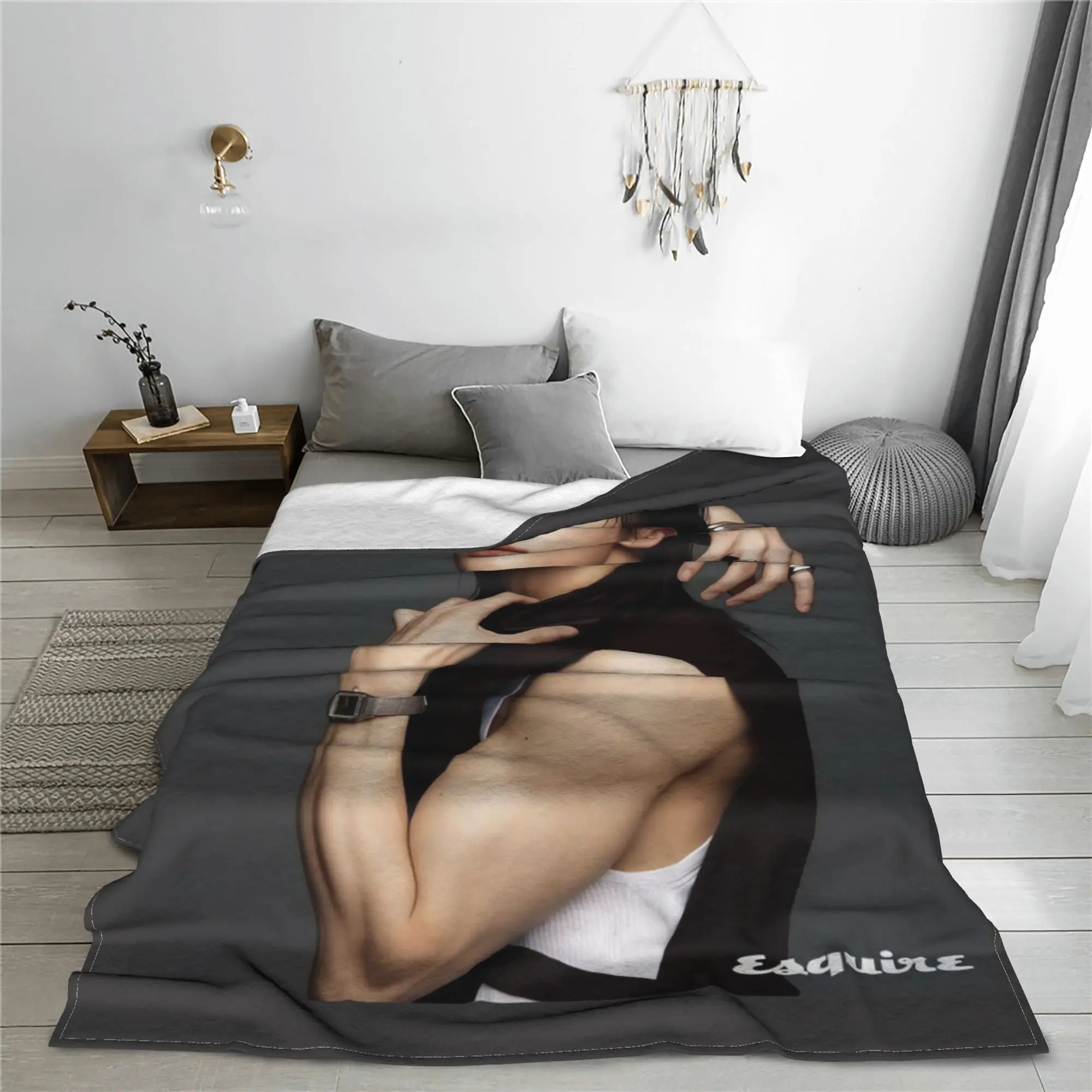 Esquire Hot Hyunjin Stray IMAGE SKZ Kpop Ot8 Blanket Flange Textile Decor Portable Super Soft Throw Blankets for Home Office Plush Thin Quilt-280GSM