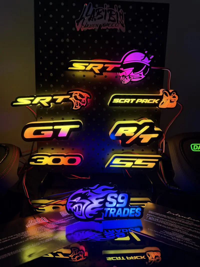 Habibis Carbon RGB Grill Badges SRT, R/T, SRT Hellcat, Scatpack, SRT Smooking bee, SXT, Cobra, Mustang, DAYTONA, Multicolor Bluetooth App Controlled Illuminated Car Emblem Waterproof Light-Up Logo Decal for Cars Trucks & Custom Styling
