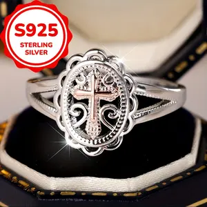 A S925 sterling silver exquisite cross ring, fashionable, elegant and unique design, suitable for daily wear or wedding jewelry gifts