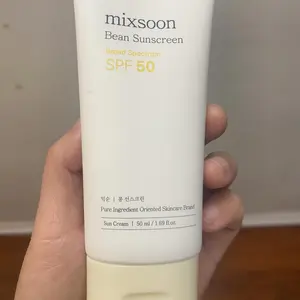 Product Review of [Top Selling] mixsoon Bean Sunscreen 1.69 fl.oz / 50ml - Airy Watery Texture, No White Cast, Daily Korean Face Sunscreen from F**u