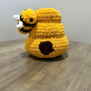 Crochet Bee Hive with Bees & Hideout