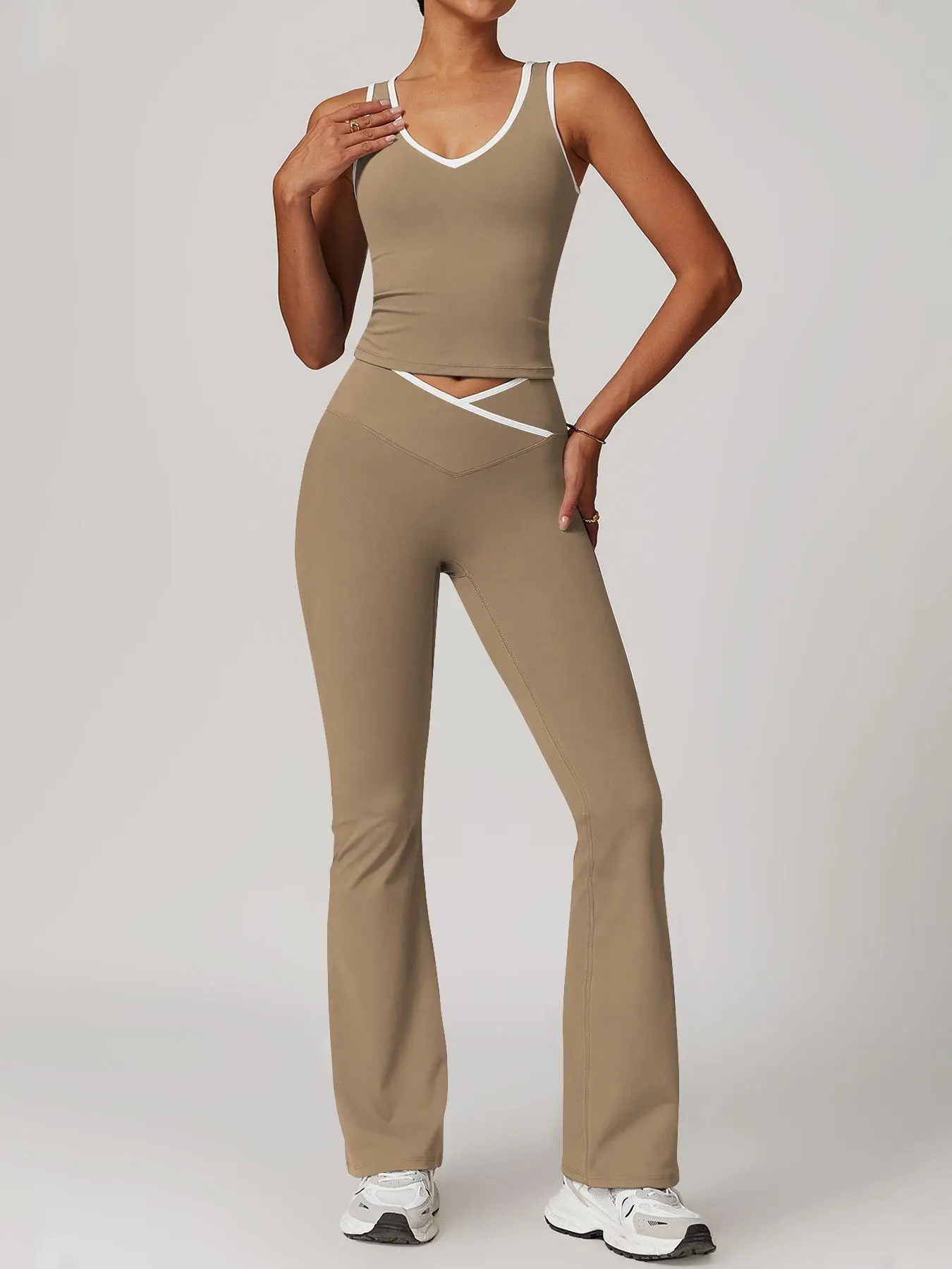 Women's Contrast Binding Crop Tank Top & Flare Leg Pants Sportswear Athleisure Set, Sporty Breathable Comfy Fitness Clothes Outfits for Yoga Gym Workout Running, Ladies Sportswear for All Seasons