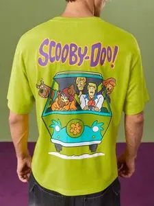SCOOBY-DOO X SHEIN Men's Fun Cartoon Adventure Printed Casual Short Sleeve T-Shirt With Dopamine Design