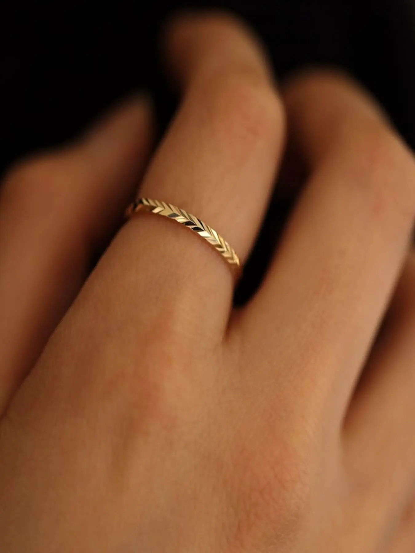 14K Gold Herringbone Eternity Ring – Diamond-Cut Chevron Minimalist Ring, Sleek Gold Band Jewelry