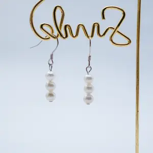 075-Pearl earrings D925E1392