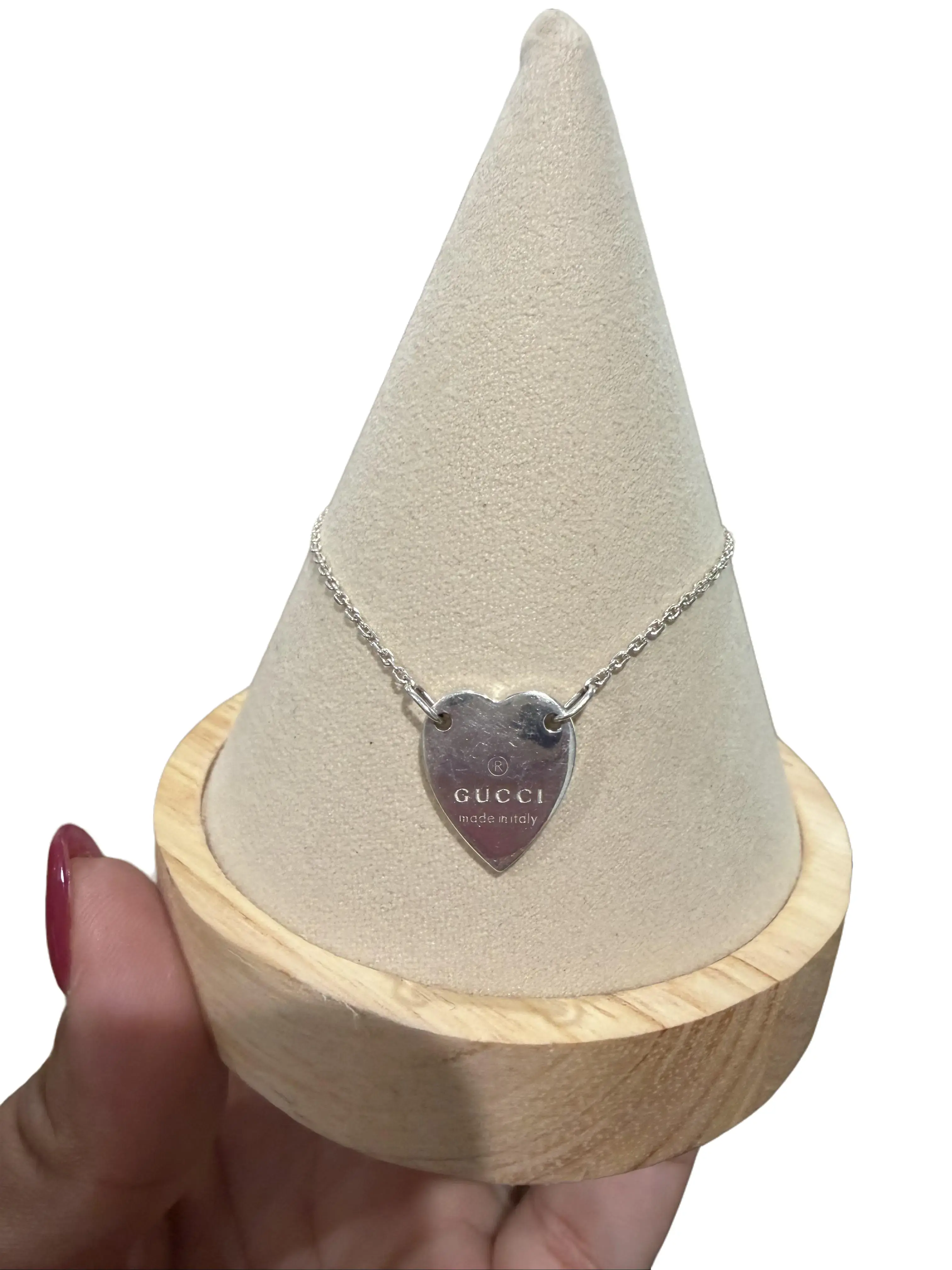 Pre-owned Gucci Heart Dainty Silver Bracelet Perfect for Daily Use