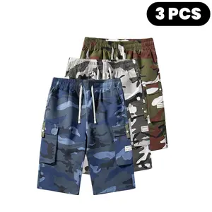 Men’s cargo shorts—ideal for street-style men, students, and outdoor enthusiasts. Suitable for campus outfits, weekend shopping, and outdoor sports. A versatile men’s bottomwear option for all seasons.