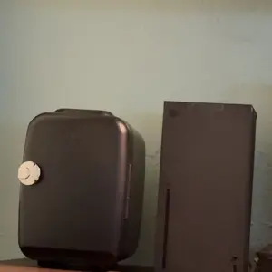 review image 0