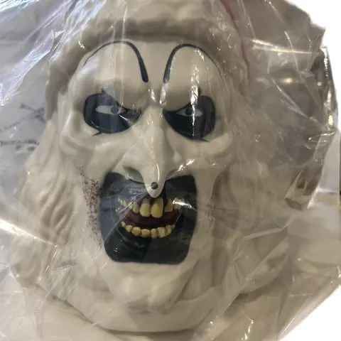Art the Clown Vinyl Figure - 6.5in Horror Terrifier Movie Character Prop Popcorn Bucket, Unique Authentic Collectible Novelty Single Item for Horror Franchise Fans, Ideal for Movie-Watching & Collector Display