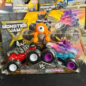 MONSTER JAM RACING STRIPES vs SPARKLE SMASH - NEW 1/64 MONSTER TRUCKS 2 PACK