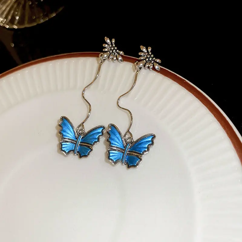 62 # Silver Needle - Silver - Blue