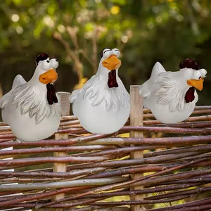 3 Pieces of Fun Chicken Fence Decorative Statues - Fun, Waterproof, Fade-Resistant, Suitable for Courtyard, Garden & Balcony Decoration, Ideal for Halloween & Christmas