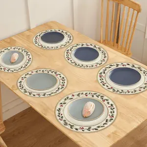 6PC Christmas Holly Berry Round Meal Mats – Anti-Heat Holiday Placemats for Home, Banquet & Table Decoration