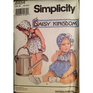 Simplicity 8454 Sewing Pattern (Vintage) UNCUT