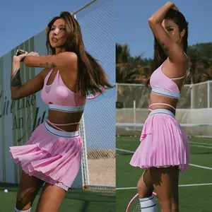 There are chest pads, mesh sports bra, double breathable mesh, pleated skirt, table tennis, badminton, tennis suit set. yoga biker
