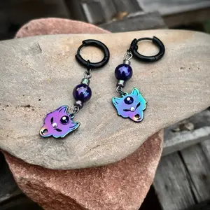 Wolf lovers! Ring drop iridescent wolf earrings