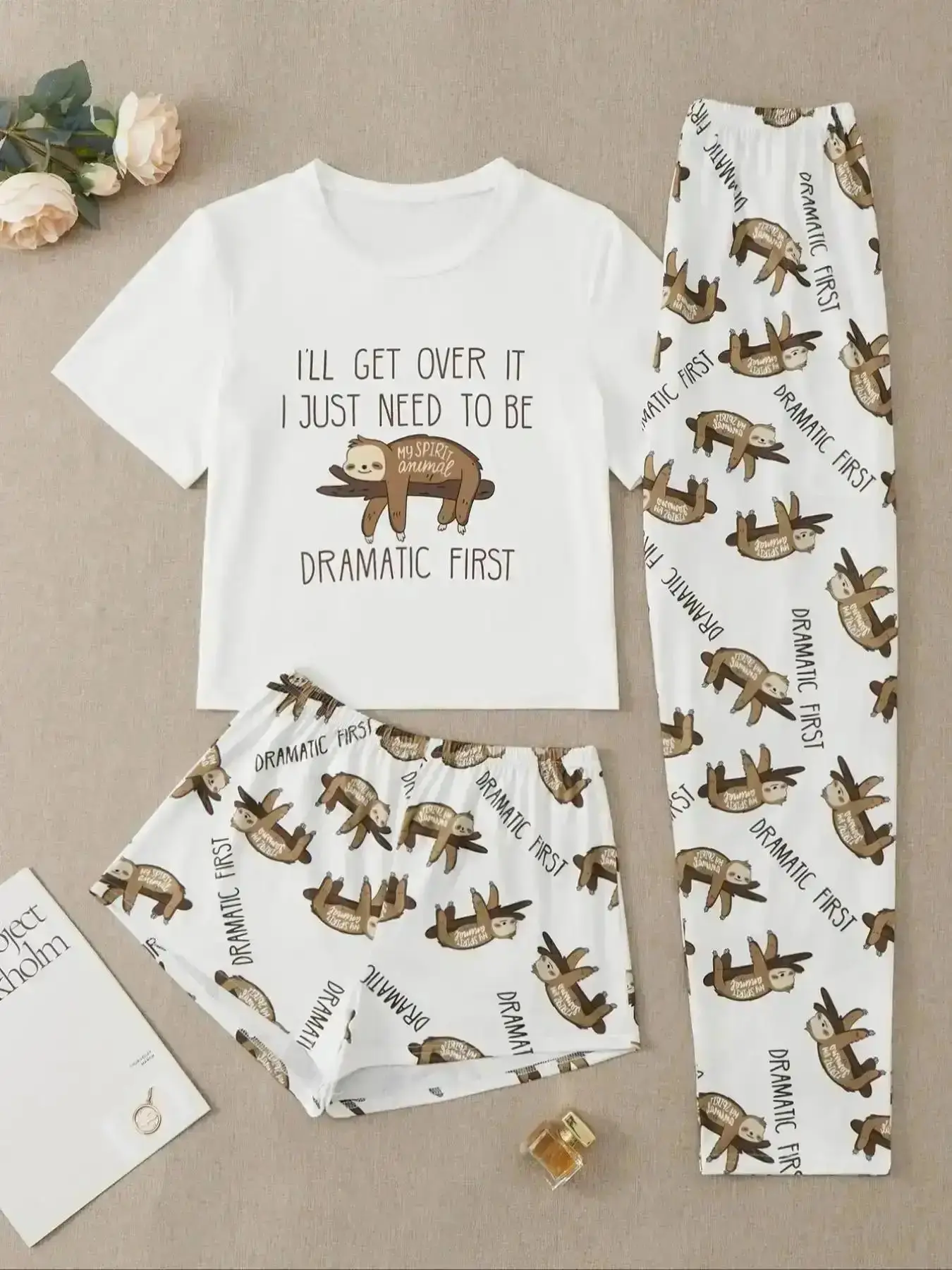 Three-Piece Set Women's Cute Cartoon Sloth Print Tee & Shorts & Pants Pyjama Casual Comfy Crew Neck T-Shirt & & Trousers PJ Summer Clothes Women, Outfits 2024, Pajamas Lounge, Adjustable, Cozy, Ensemble
