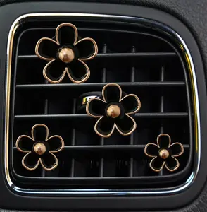 Cute Daisy Flower Style Car Air Vent Clip On Decoration Perfume Air Flow Car Accessories for Women