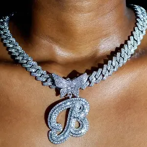 Female A-Z Initial Butterfly Pendant Letter Necklace - Iced Out Rhinestone Hip Hop Alphabet Necklace, Fashionable Elegant Costume Jewelry Gift for Daughter