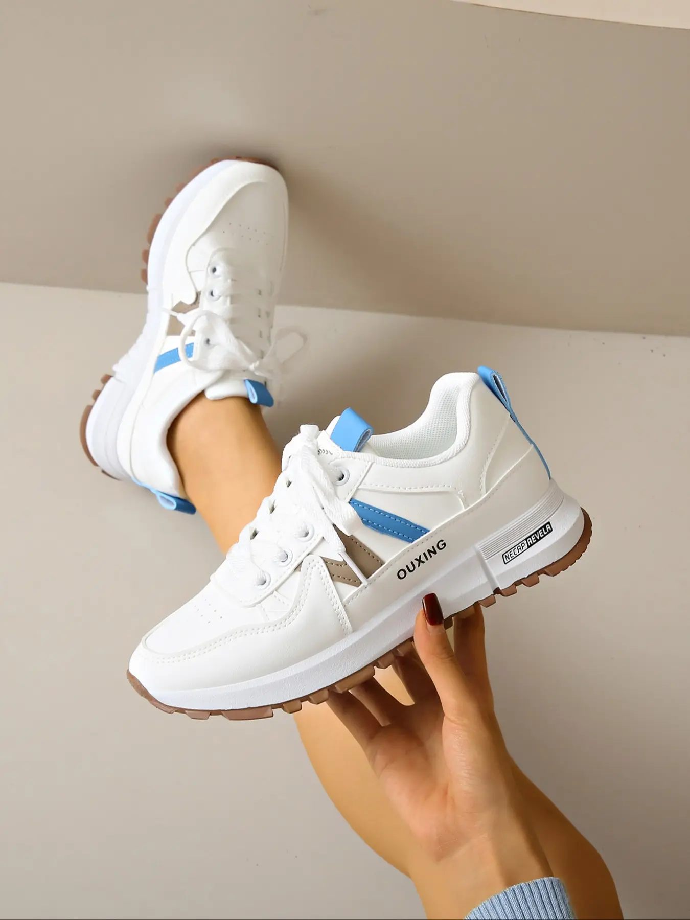 Women's Leather Sports Shoes, Anti-Slip Casual Running Sneakers, Classic Running Shoes, Lightweight Athletic Shoes, Versatile Low Top Footwear, Sporty Running Shoes, Fashionable Running Shoes