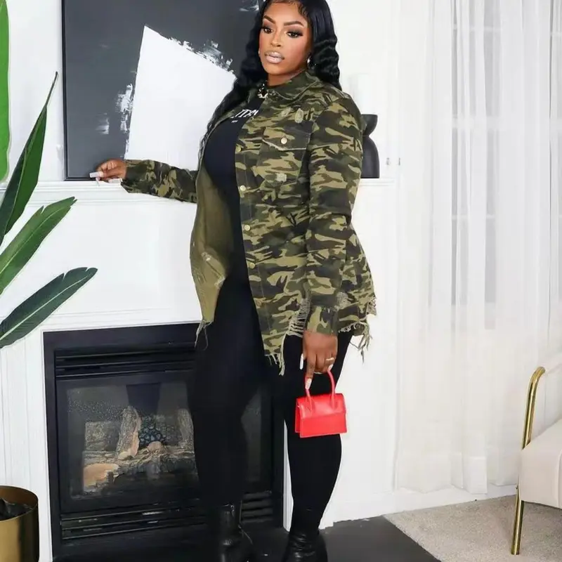 Women's Camo Print Ripped Button-Front Shirt, Button Up Blouse, Casual Blouse Shirts Long Sleeve Collared Top for Daily Wear, Blouses Shirts Tops, Ladies Clothes for All Seasons, Womenswear, Camouflage Print Shirt