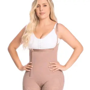 curvy1. Womenswear Clothes